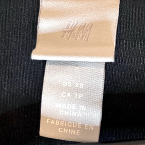 H&M Puff Sleeved Wrap Dress - Picture 3 of 6